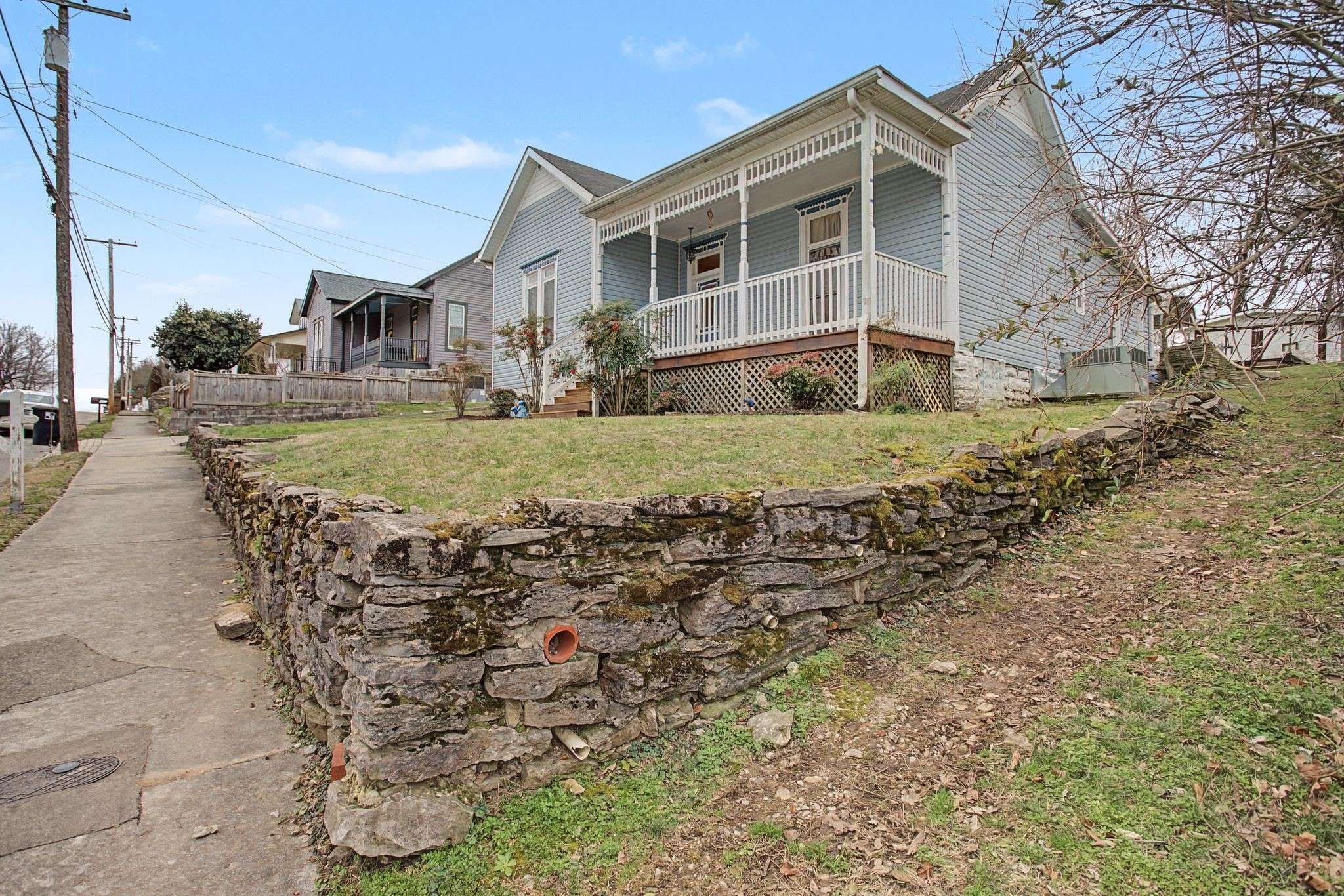 407 W 12th St, Columbia, TN 38401