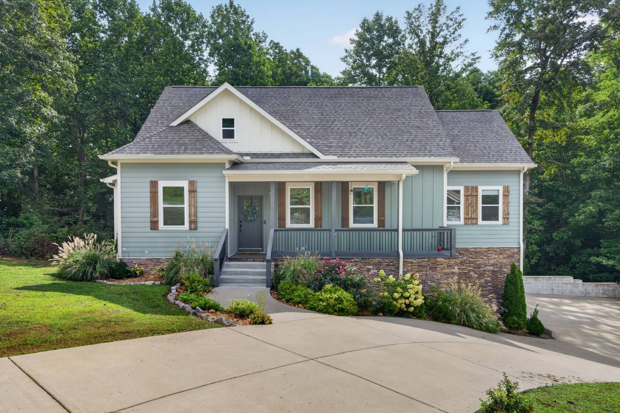 809 Ruby Way, White Bluff, TN 37187