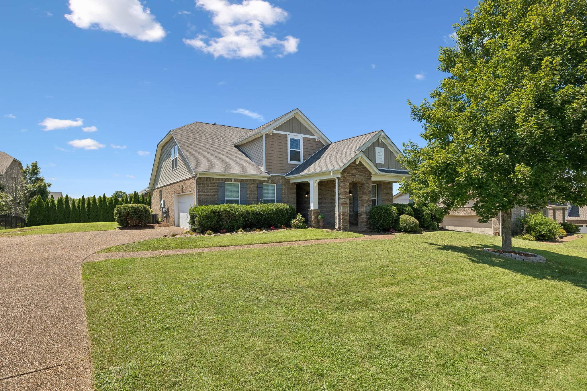 2293 Dewey Dr, Spring Hill, TN 37174