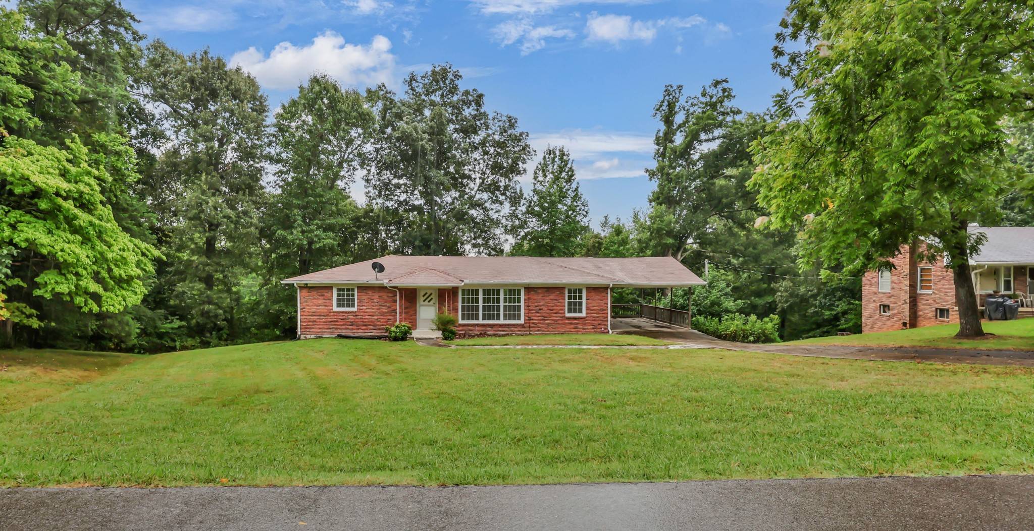 2064 Lintwood Dr, Clarksville, TN 37042