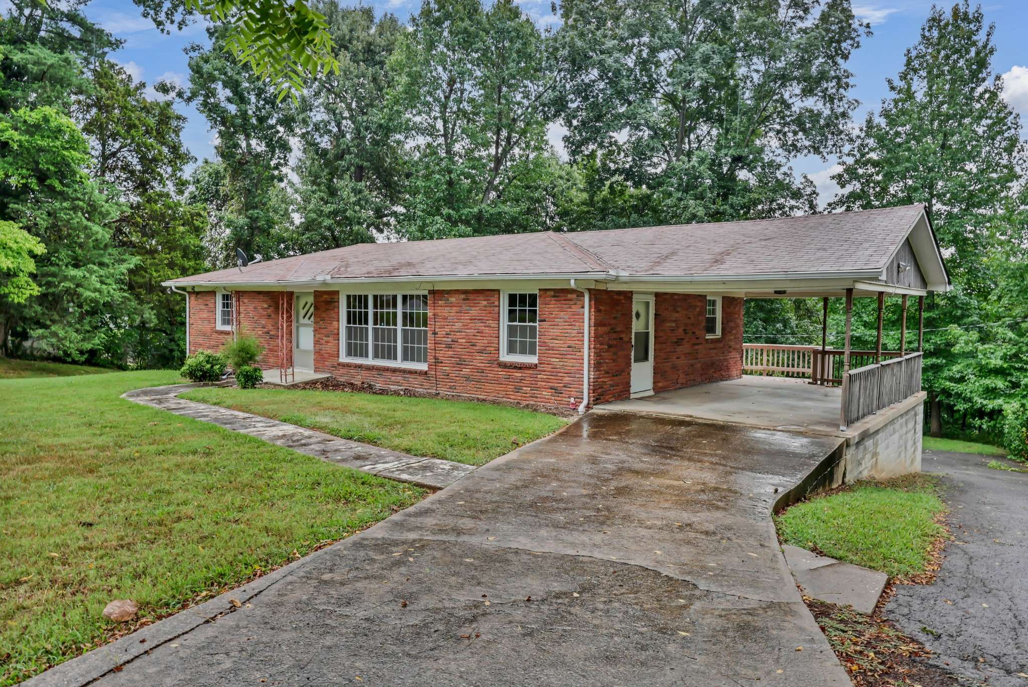 2064 Lintwood Dr, Clarksville, TN 37042