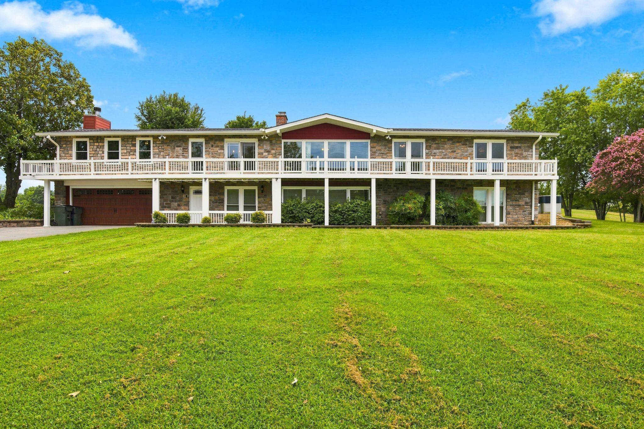 344 Peach Valley Rd, Gallatin, TN 37066