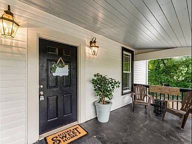 612 W 9th St, Columbia, TN 38401