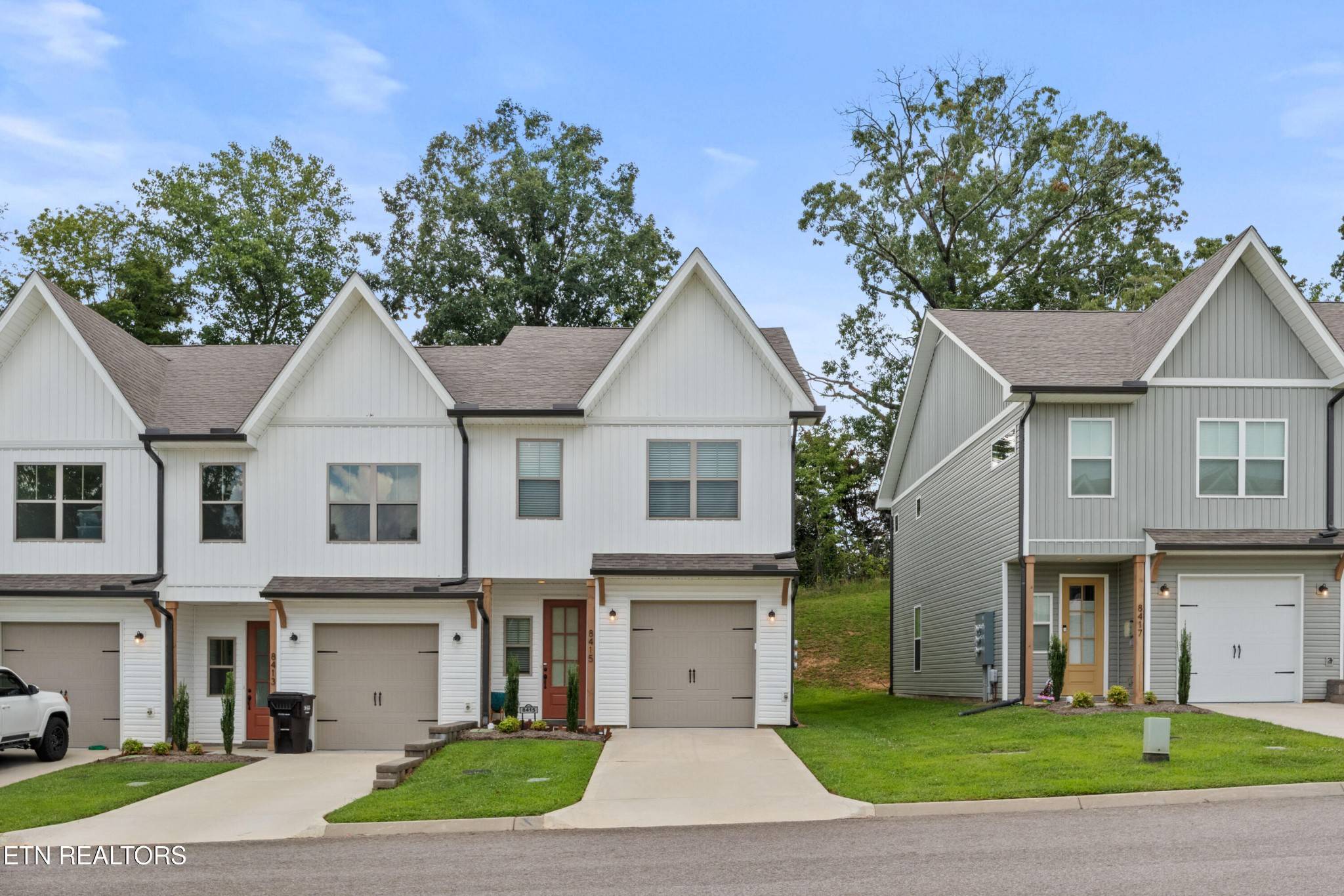 8415 Whisper Lane, Powell, TN 37849