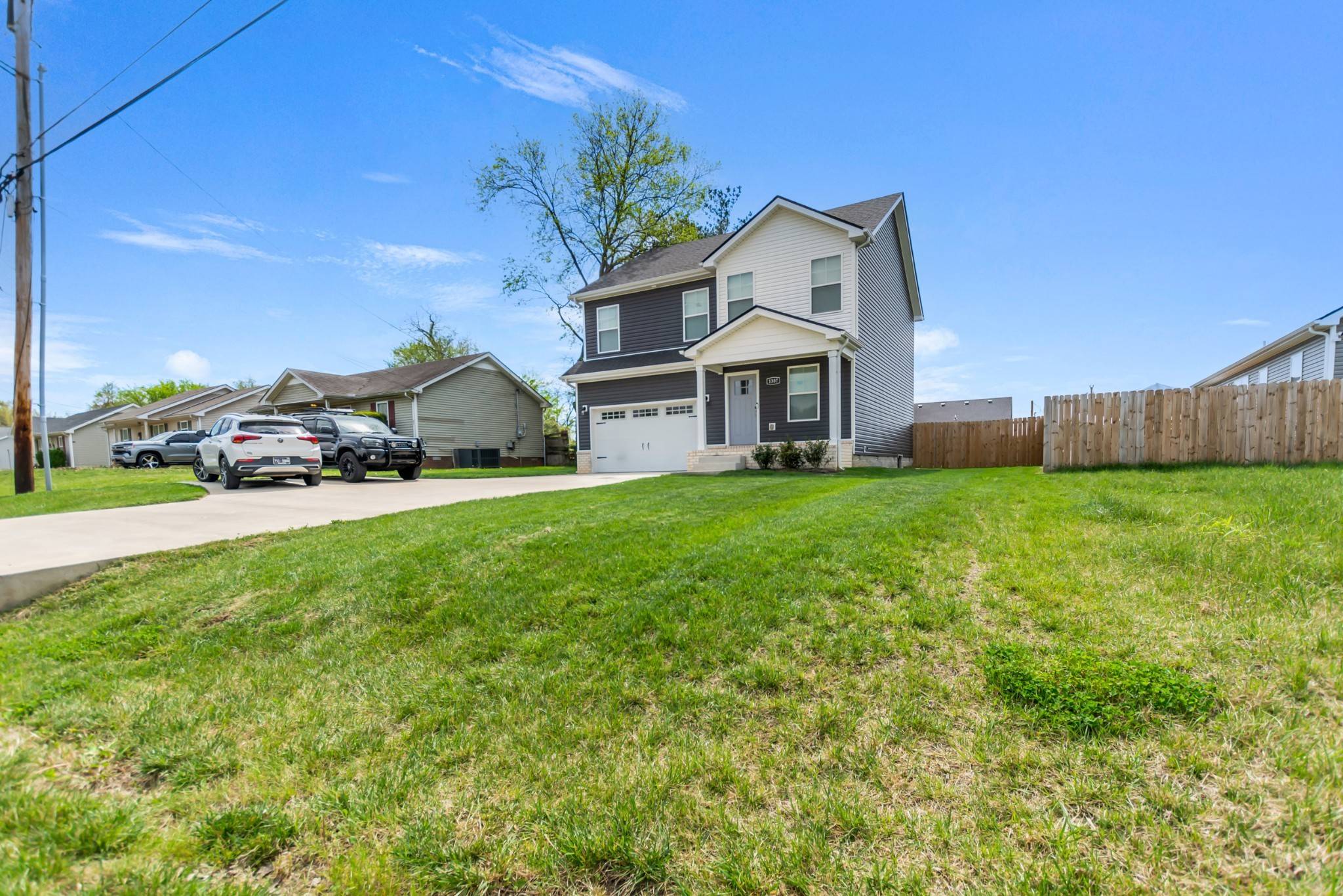 1307 Hugh Hunter Rd, Oak Grove, KY 42262