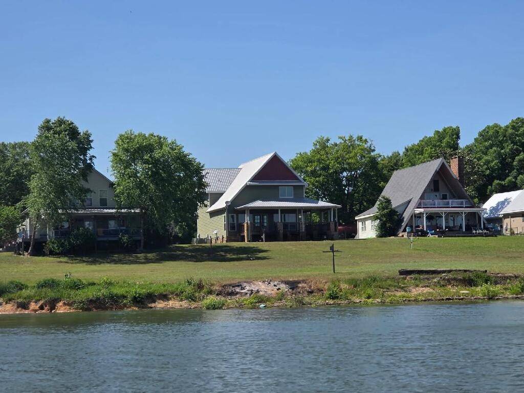 1192 Eva Harbor Rd, Eva, TN 38333