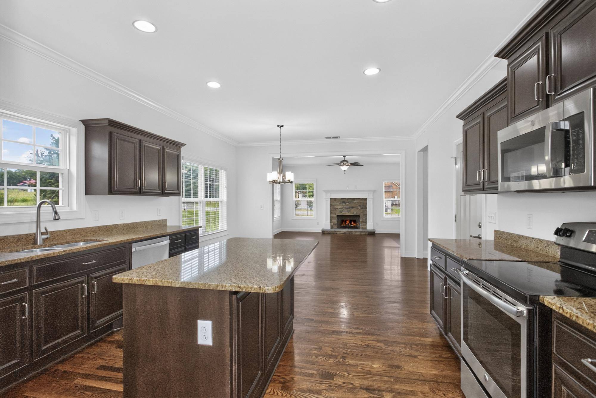 107 Olin McFolin Cv, Lascassas, TN 37085