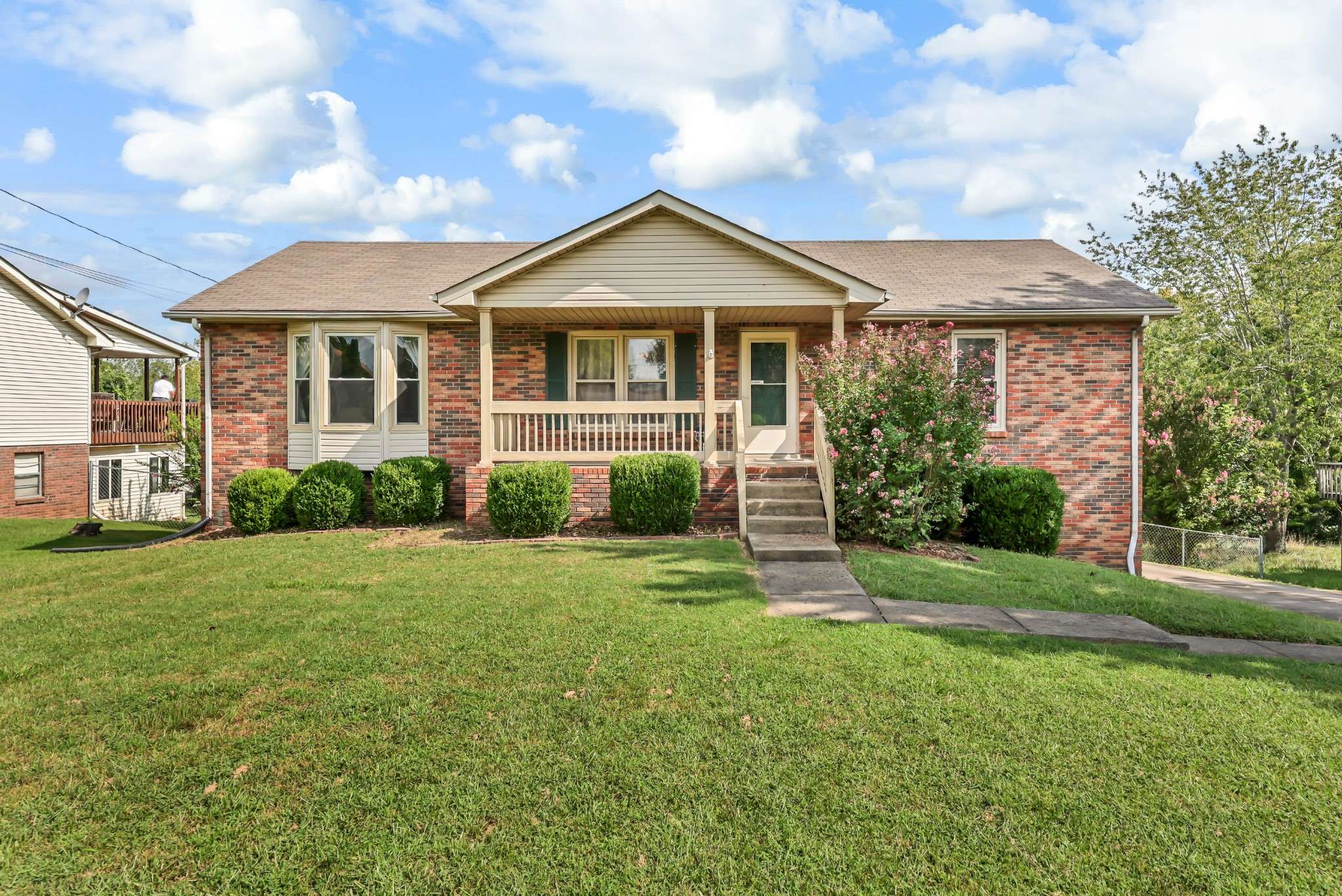 921 Lindsey Dr, Clarksville, TN 37042