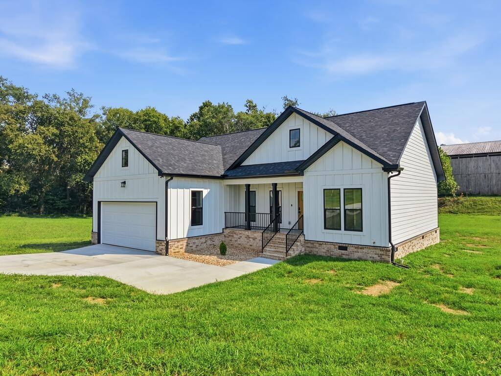 1741 Old Highway 52, Lafayette, TN 37083