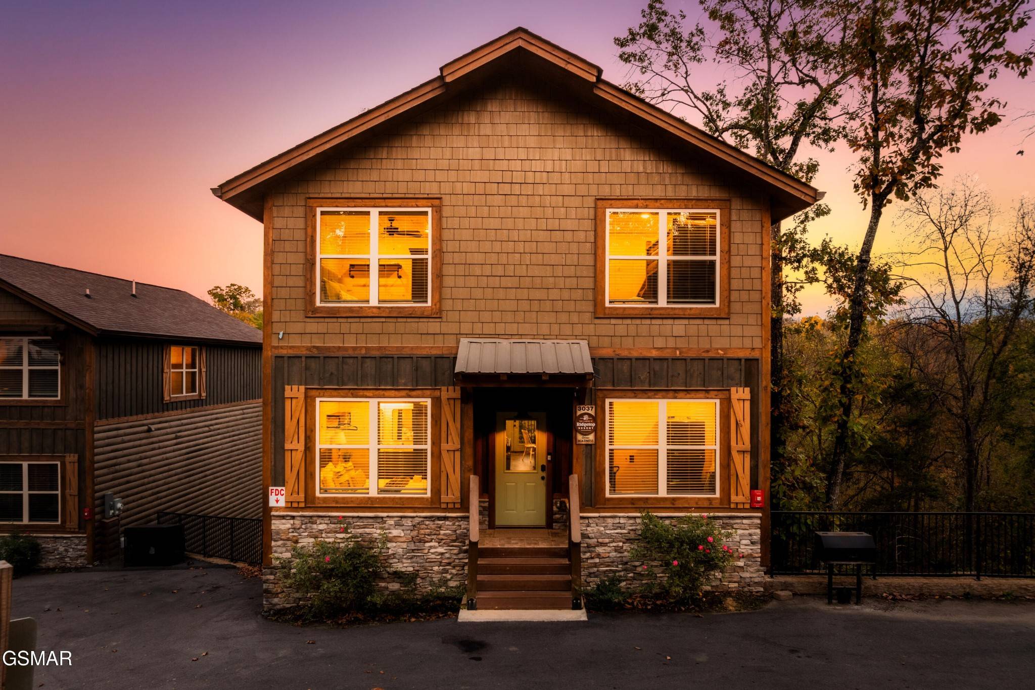3037 Ridge Top Resort Way, Pigeon Forge, TN 37863