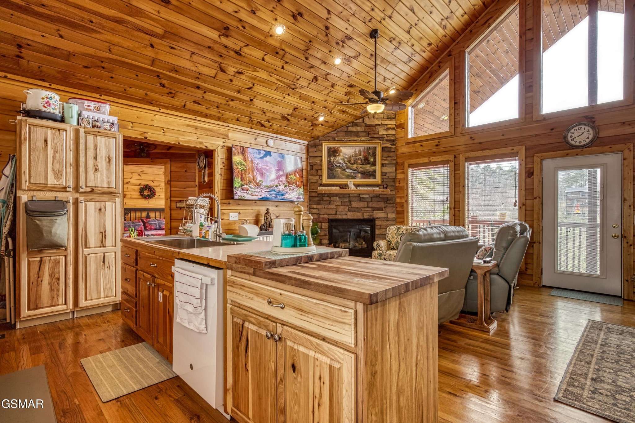 2716 Knights Lane, Sevierville, TN 37862