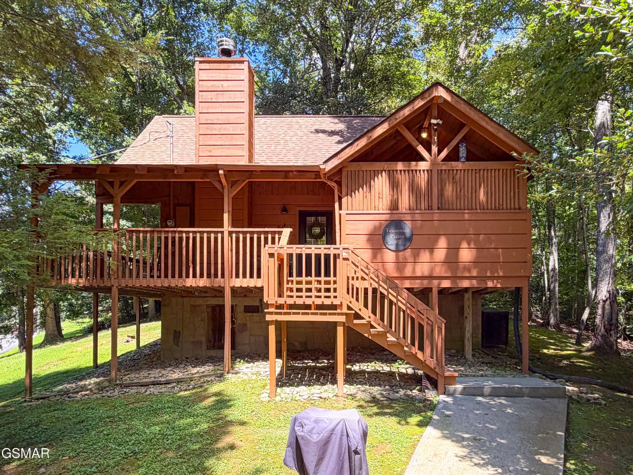 3653 Country Pines Way, Sevierville, TN 37876