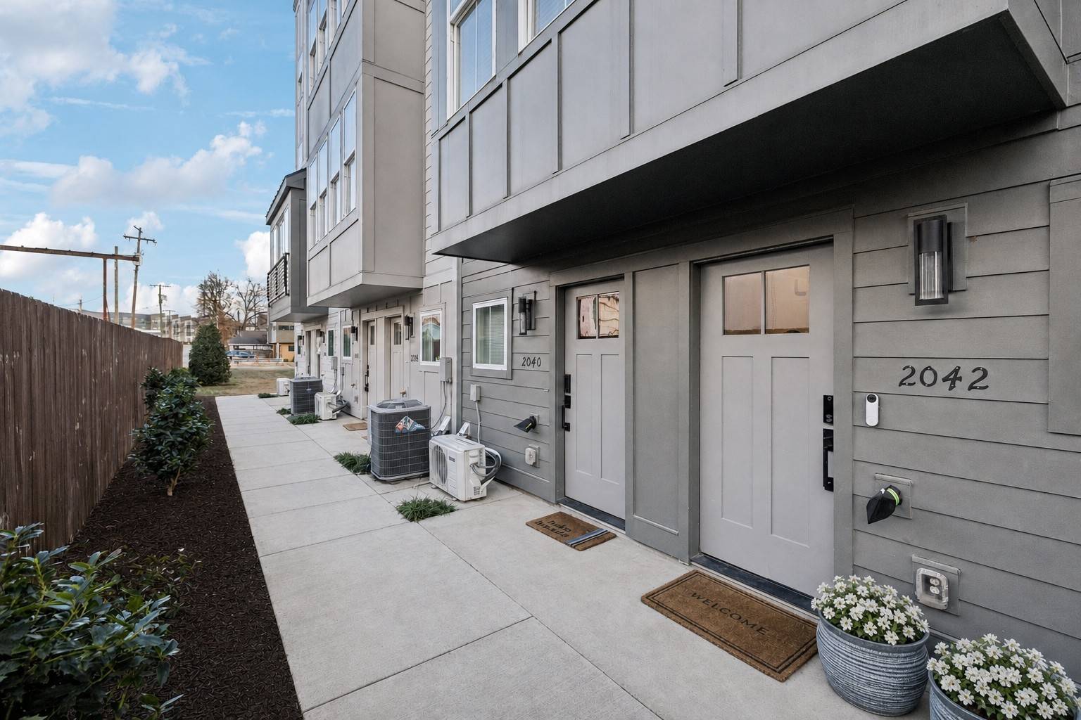 2042 Edison Park Ln, Nashville, TN 37209