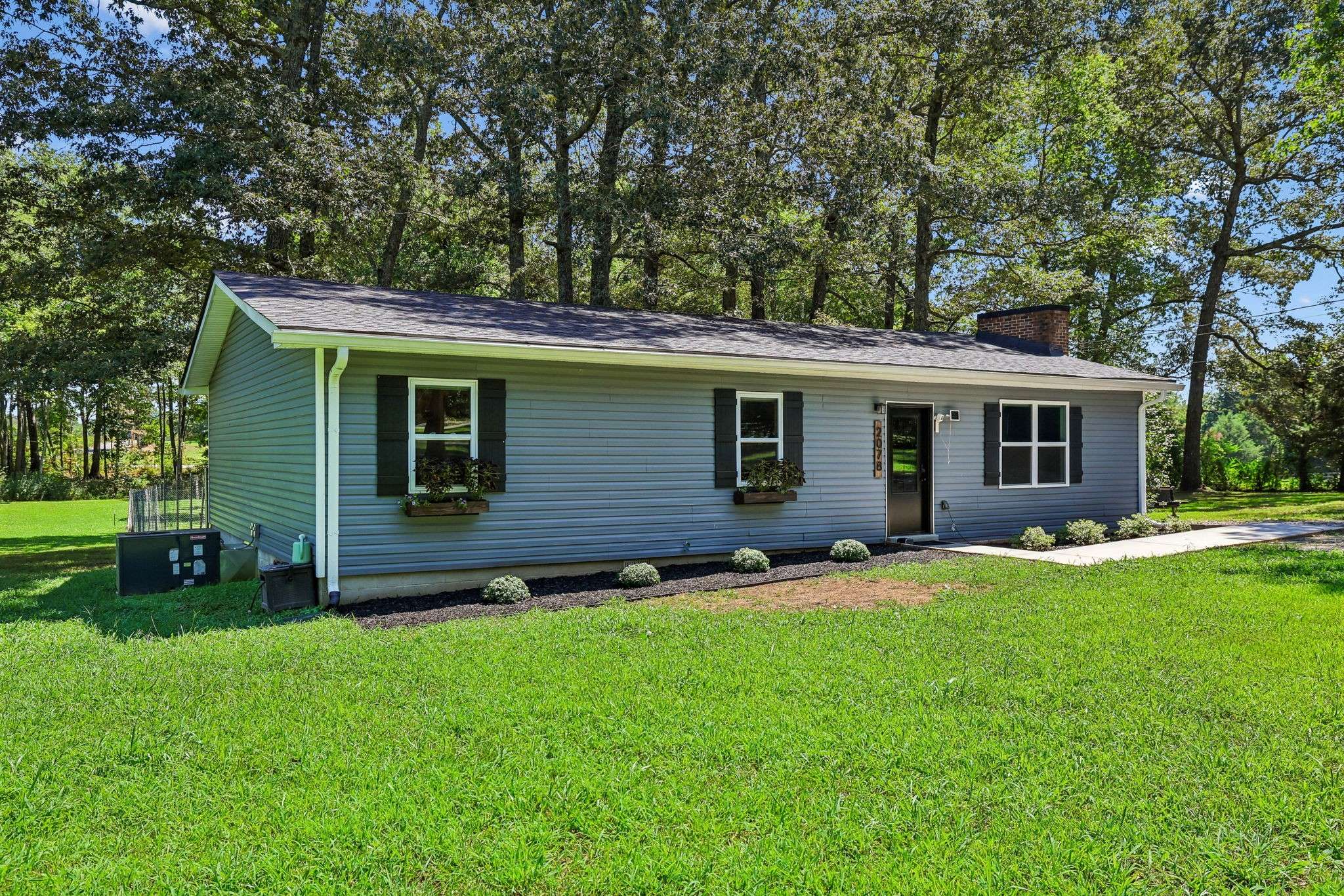 2078 Sears Roebuck Rd, Tullahoma, TN 37388