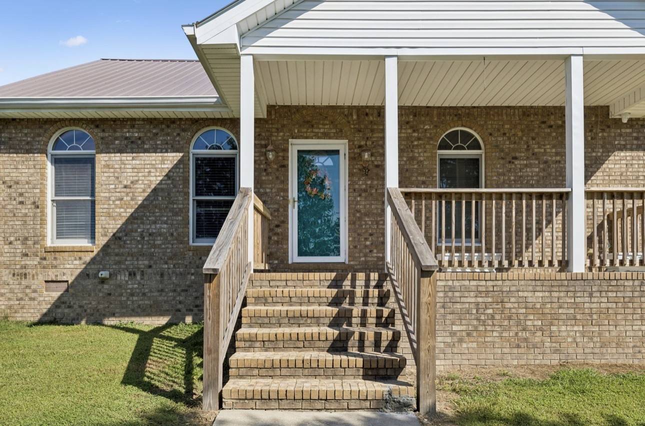 500 Hurricane Creek Rd, Mc Ewen, TN 37101