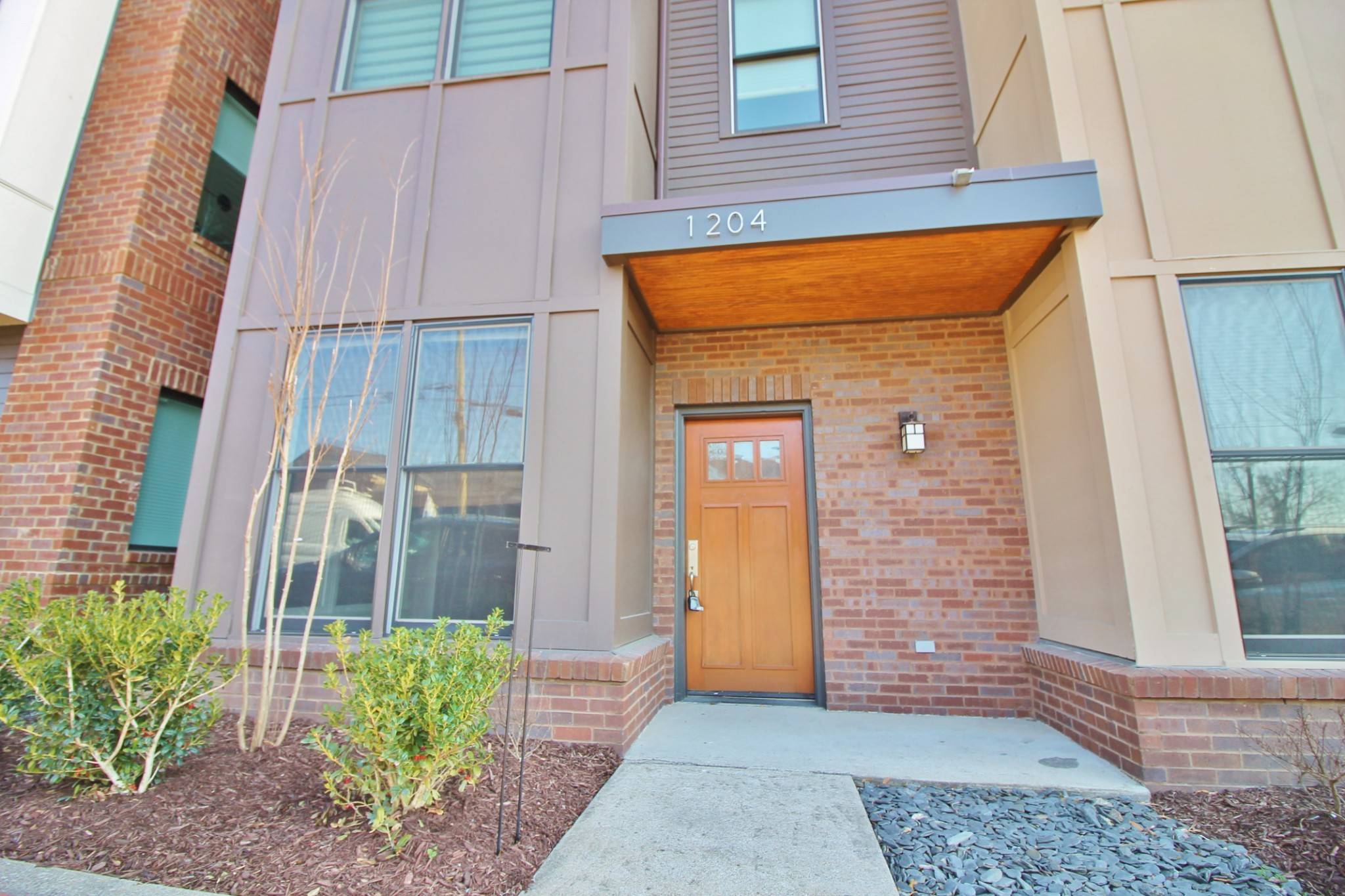 1204 6th Ave #N, Nashville, TN 37208