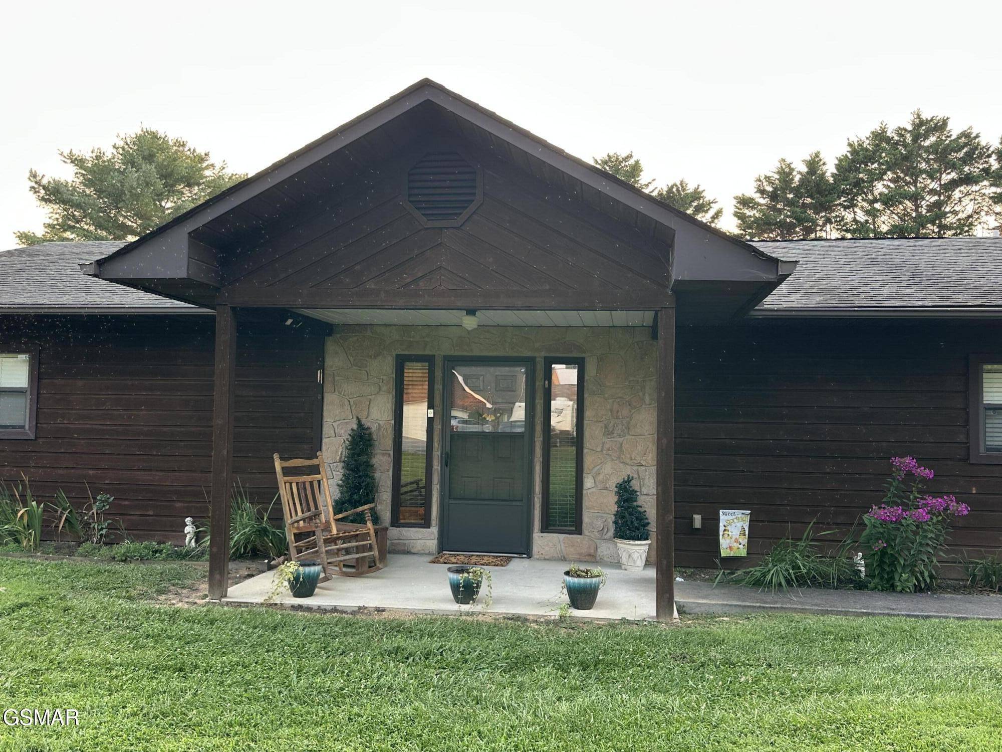 1017 Valley View Circle, Sevierville, TN 37876