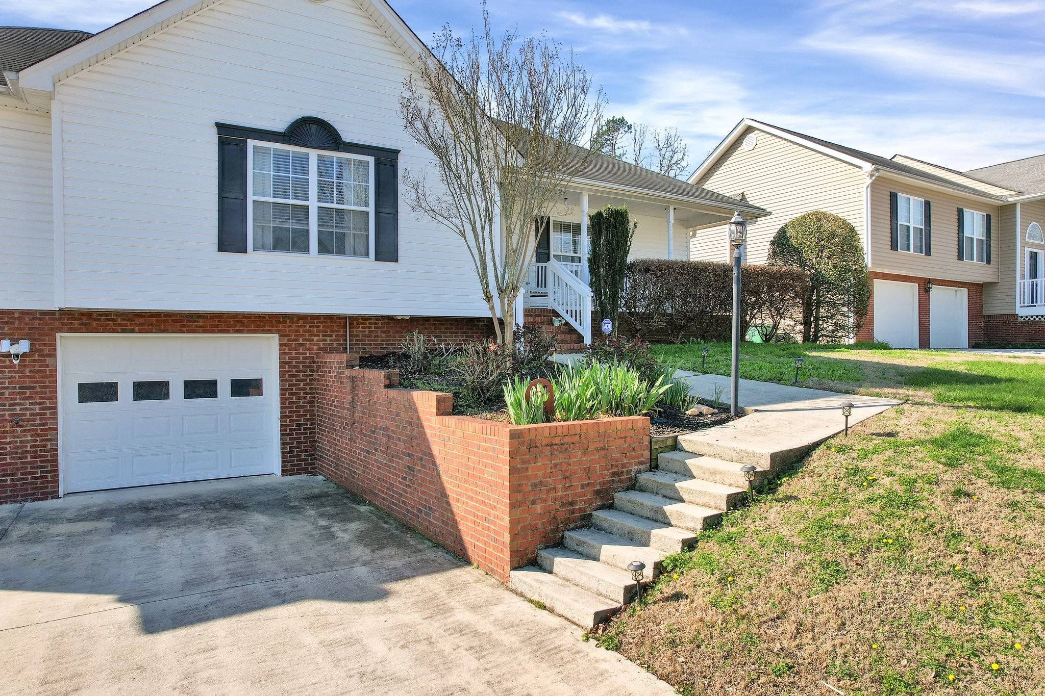 6082 Wardwell Dr, Ooltewah, TN 37363