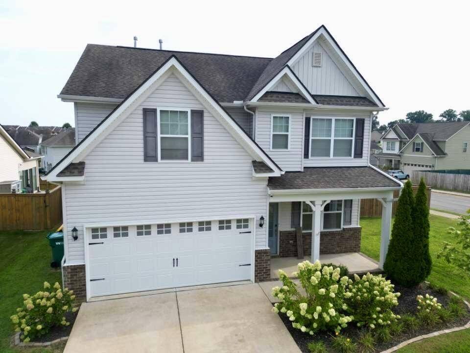 1045 Keeneland DR, Spring Hill, TN 37174