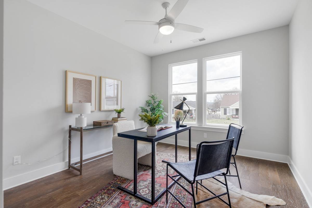 618 Croley Dr, Nashville, TN 37209
