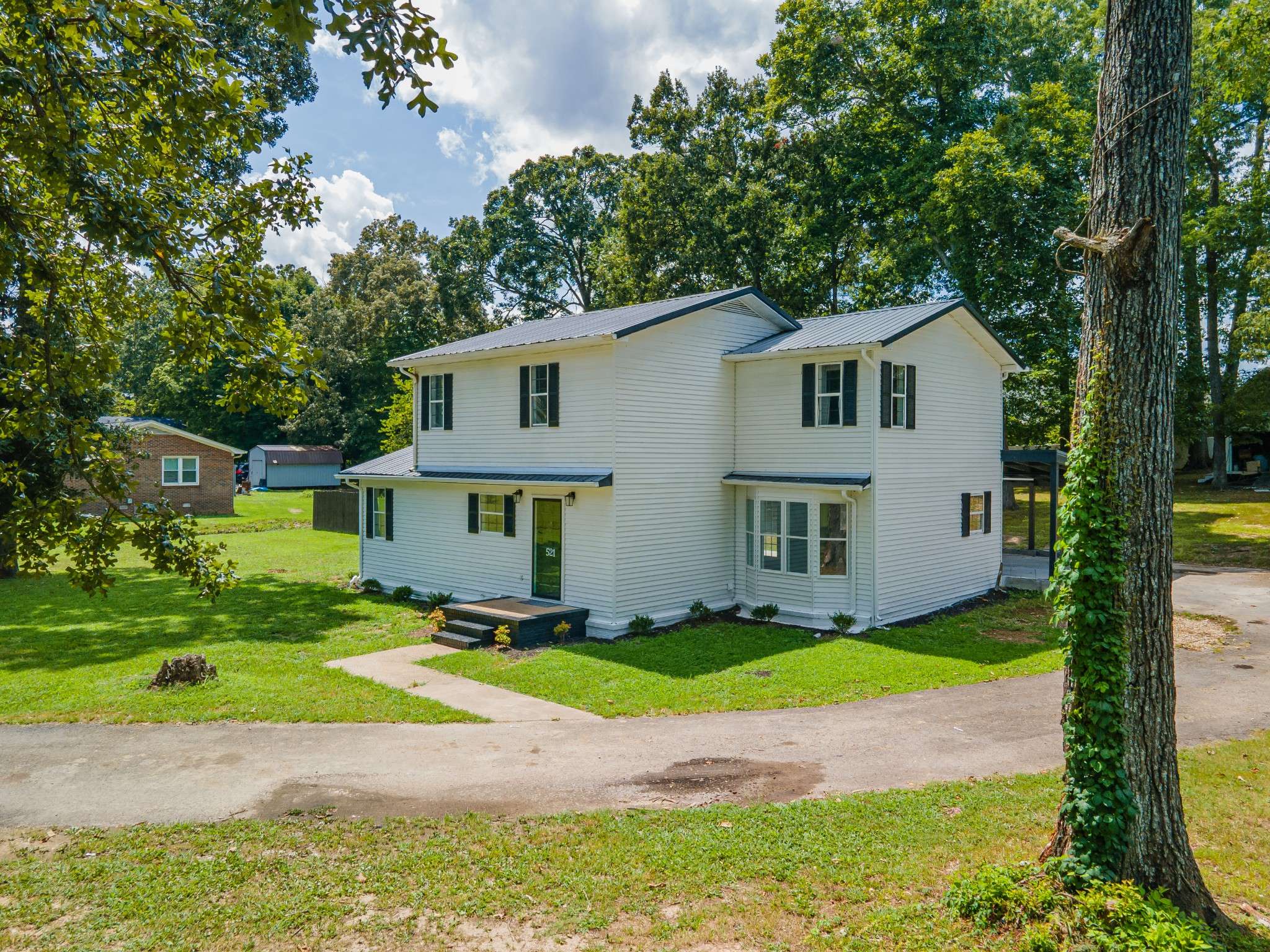 521 Parkway Rd, Tullahoma, TN 37388
