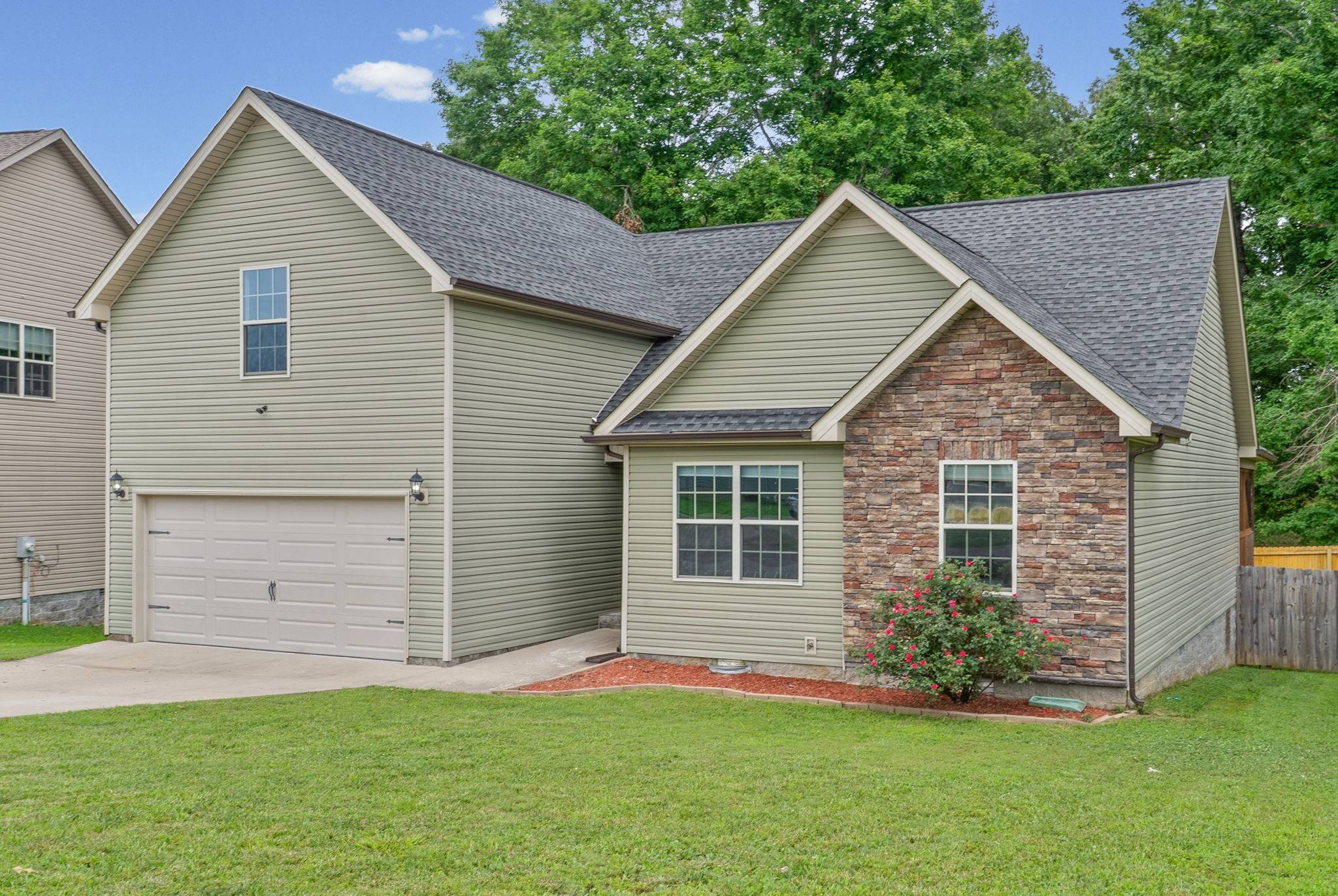 125 Sycamore Hill Dr, Clarksville, TN 37042