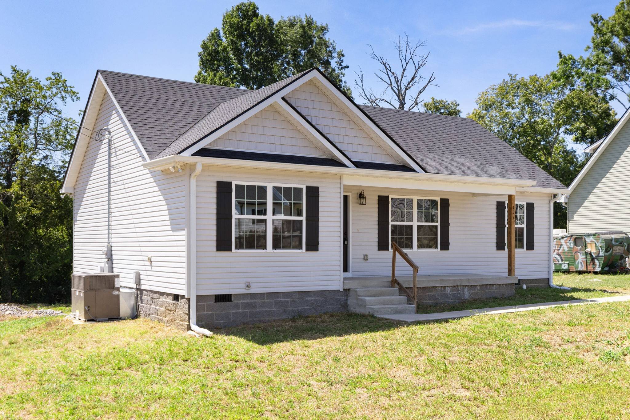 195 Southview Dr, Lewisburg, TN 37091
