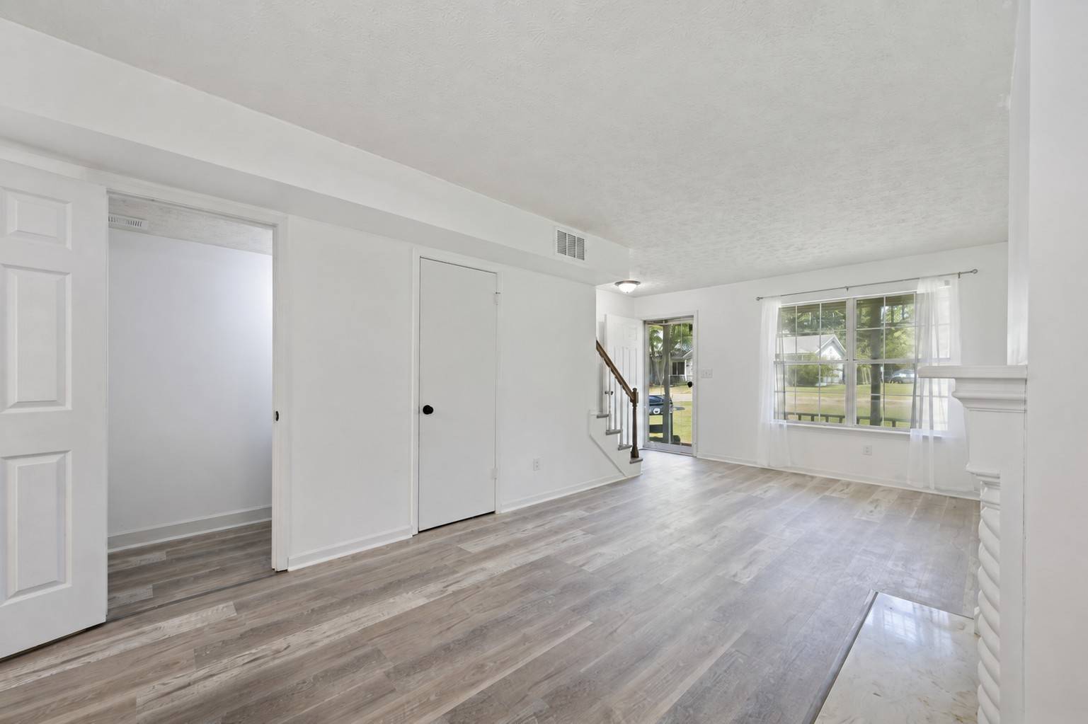 733 Lake Terrace Dr, Nashville, TN 37217