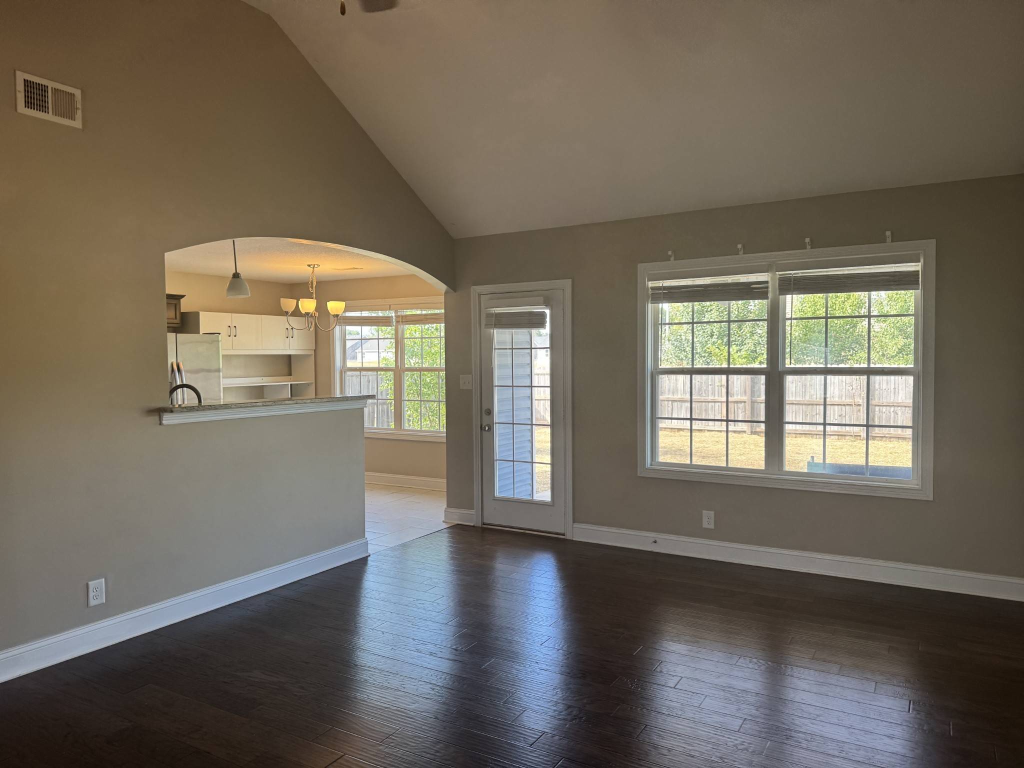 116 Ambridge St, Oak Grove, KY 42262