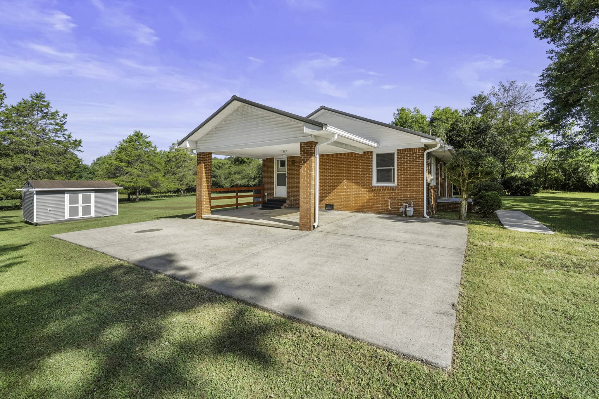 125 Spring Creek Rd, Estill Springs, TN 37330