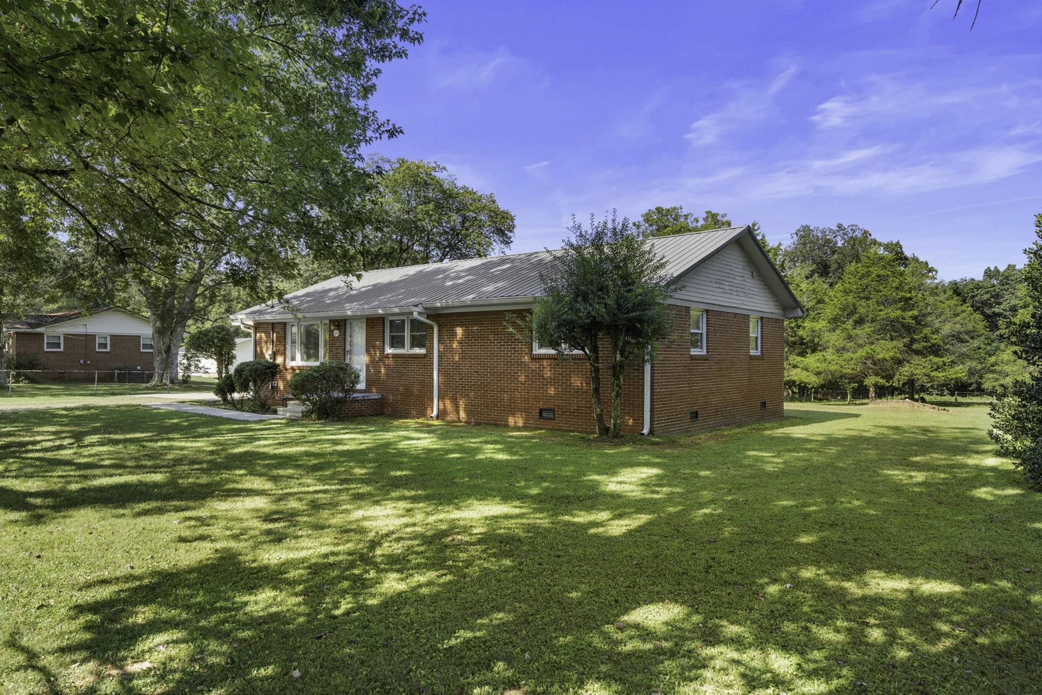 125 Spring Creek Rd, Estill Springs, TN 37330