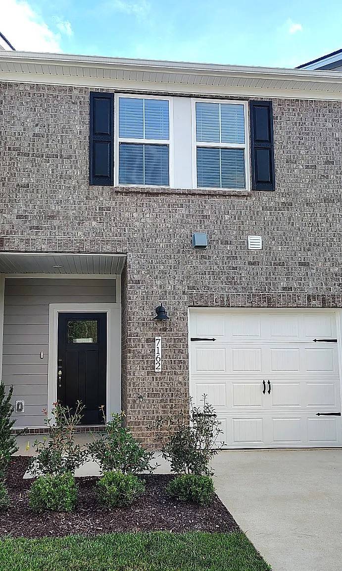 7162 Cedarcrest Ln, Fairview, TN 37062