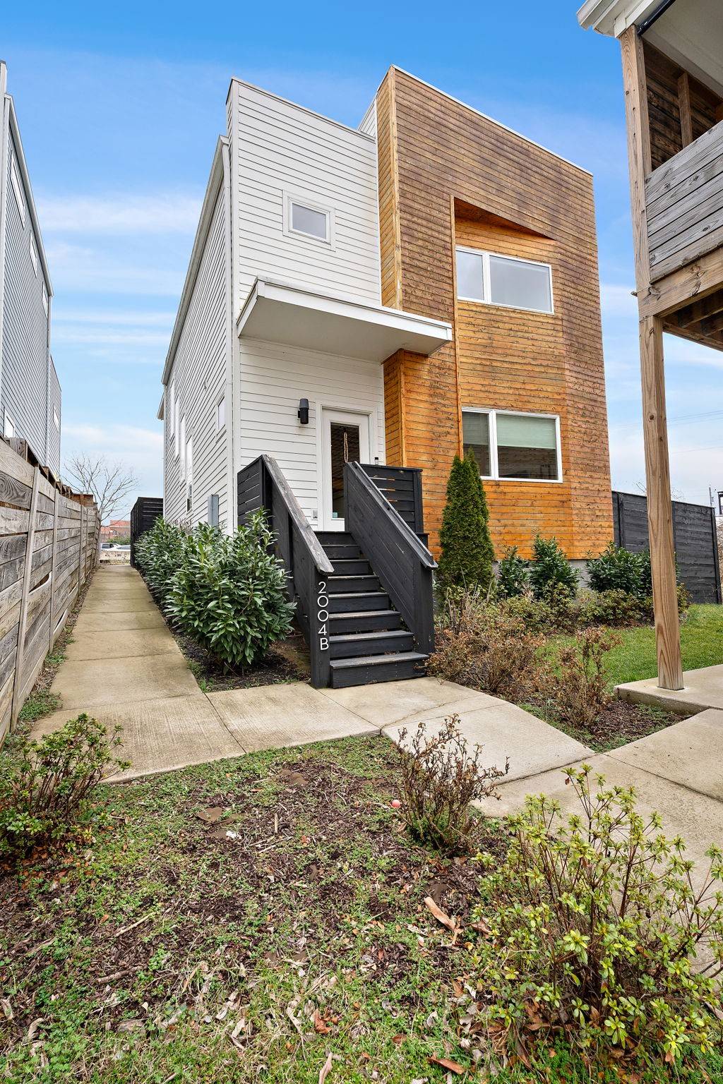 2004B 9th Ave #N, Nashville, TN 37208
