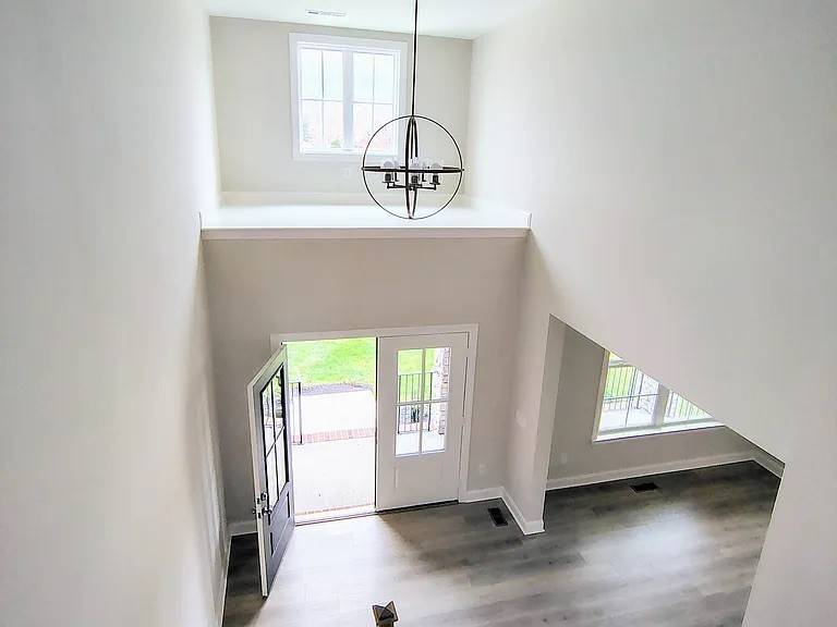 7906 Pine St, Fairview, TN 37062