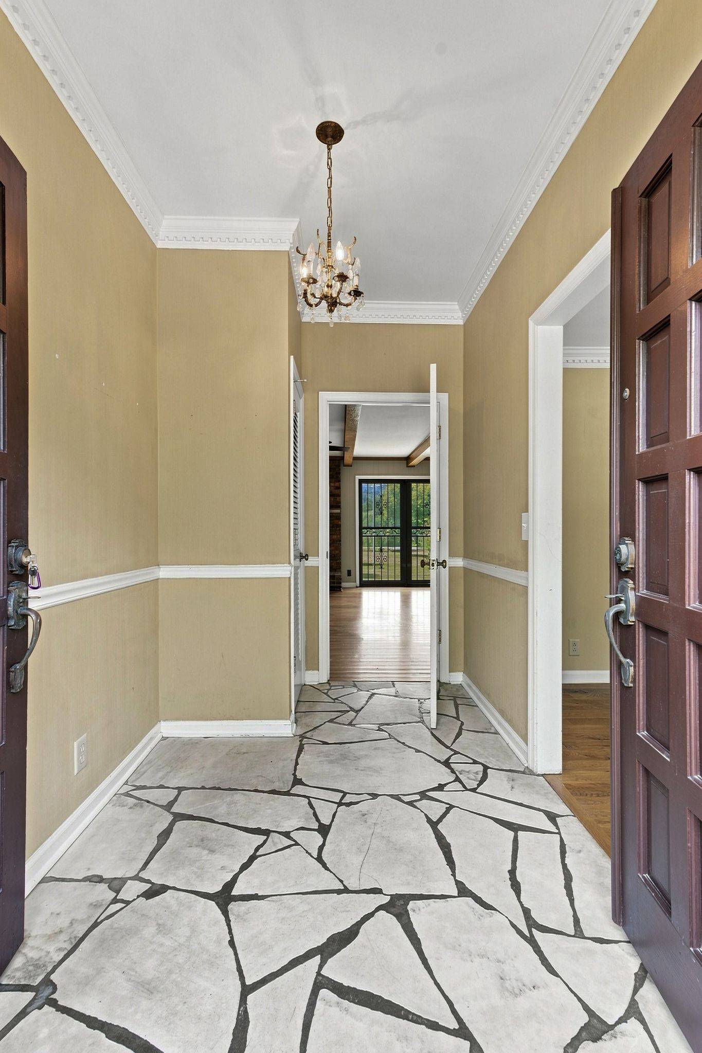 1713 Pinetree Ln, Brentwood, TN 37027
