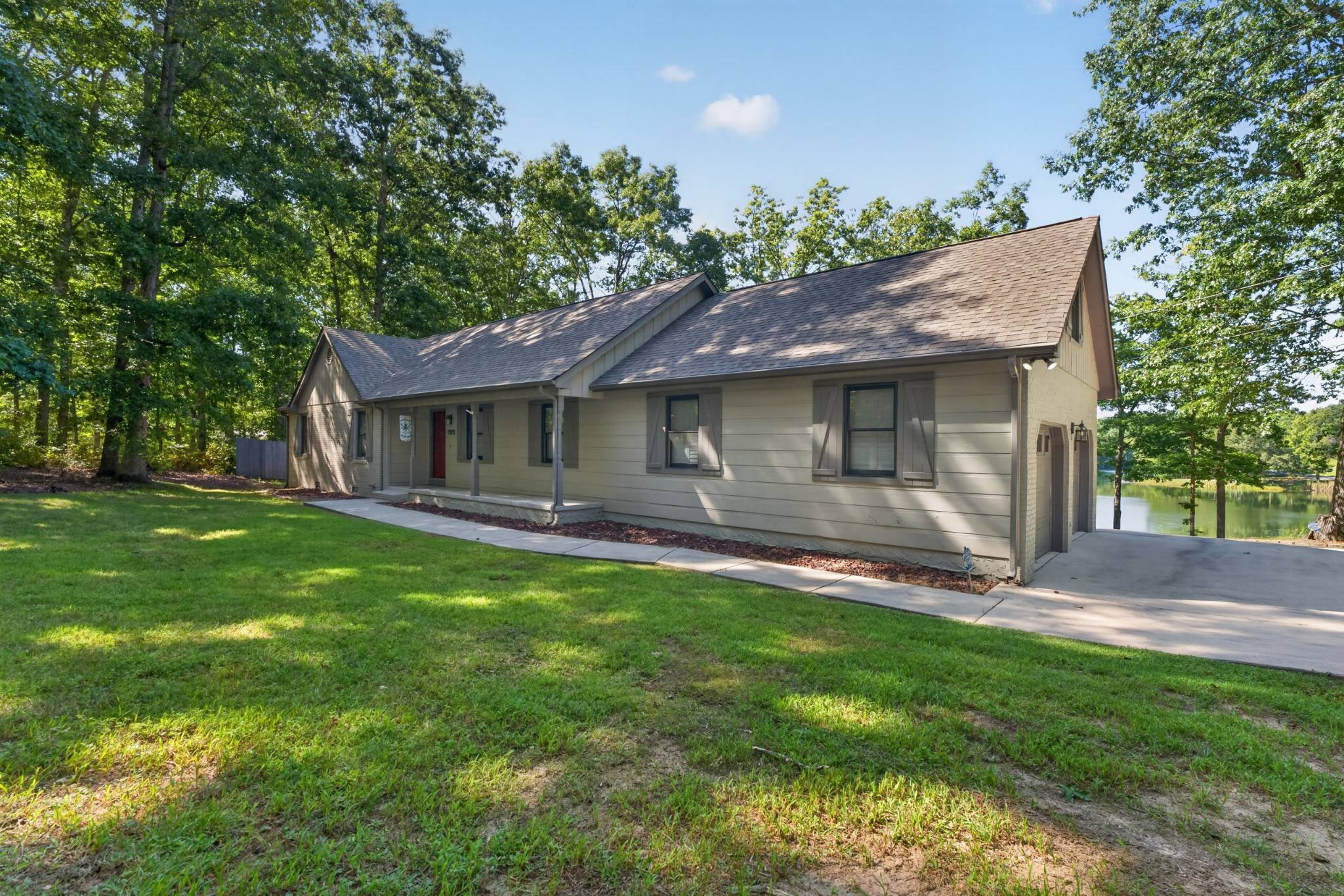 107 Chickory Ln, Monteagle, TN 37356