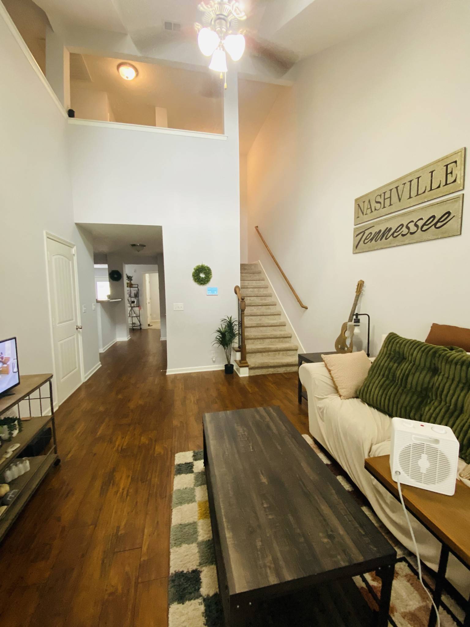 909 Granville Dr, Murfreesboro, TN 37128