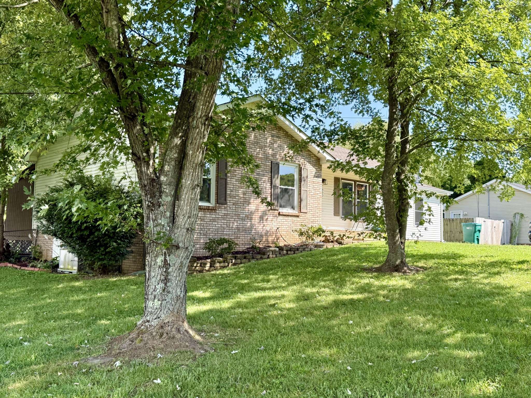 803 Merritt Lewis Ln, Clarksville, TN 37042