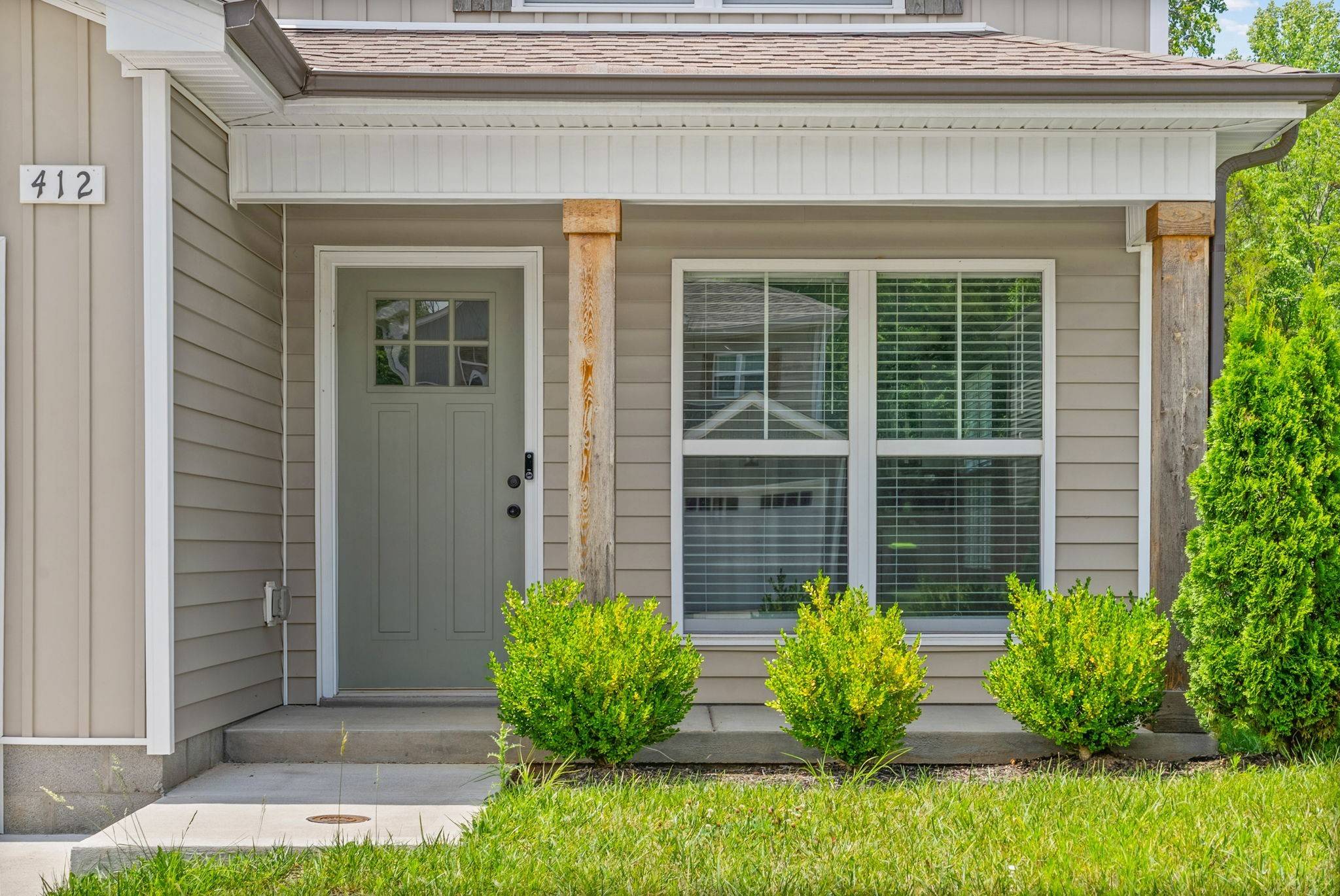 412 Hillside Dr, Clarksville, TN 37040