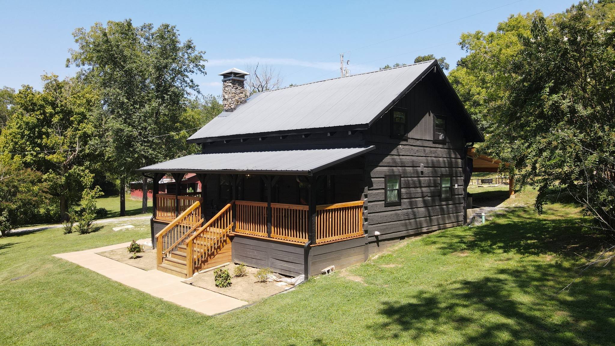 648 Cummings Ln, Cottontown, TN 37048