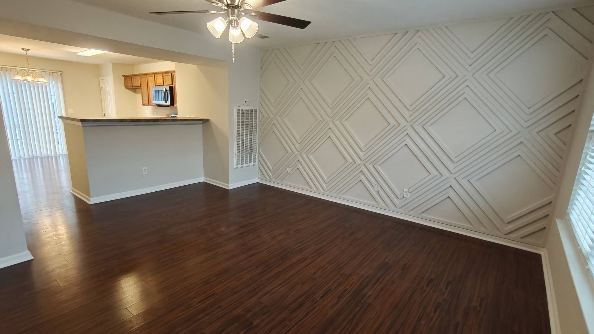 1035 Arlene Dr, La Vergne, TN 37086