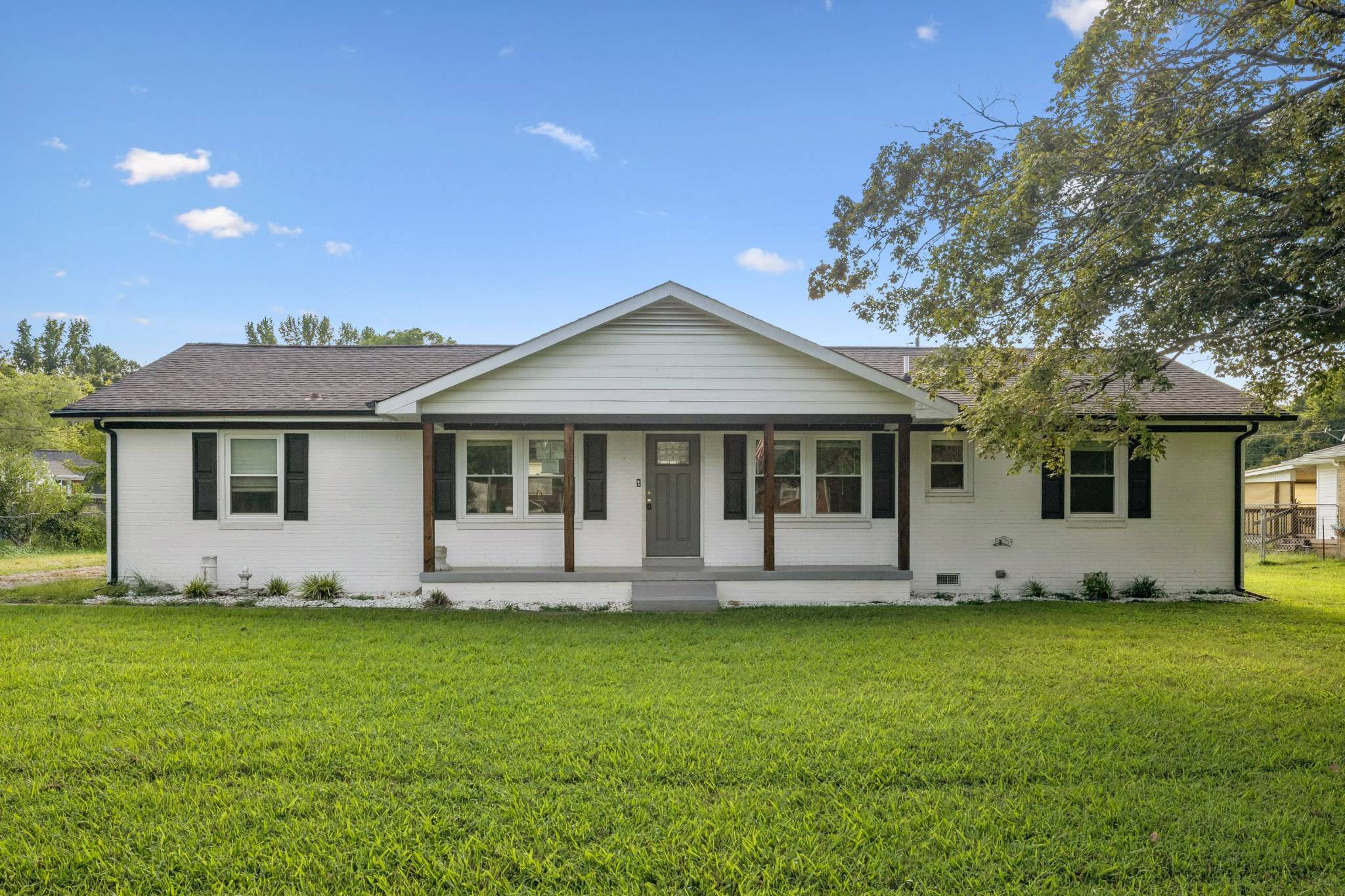110 Sherwood Dr, Waverly, TN 37185