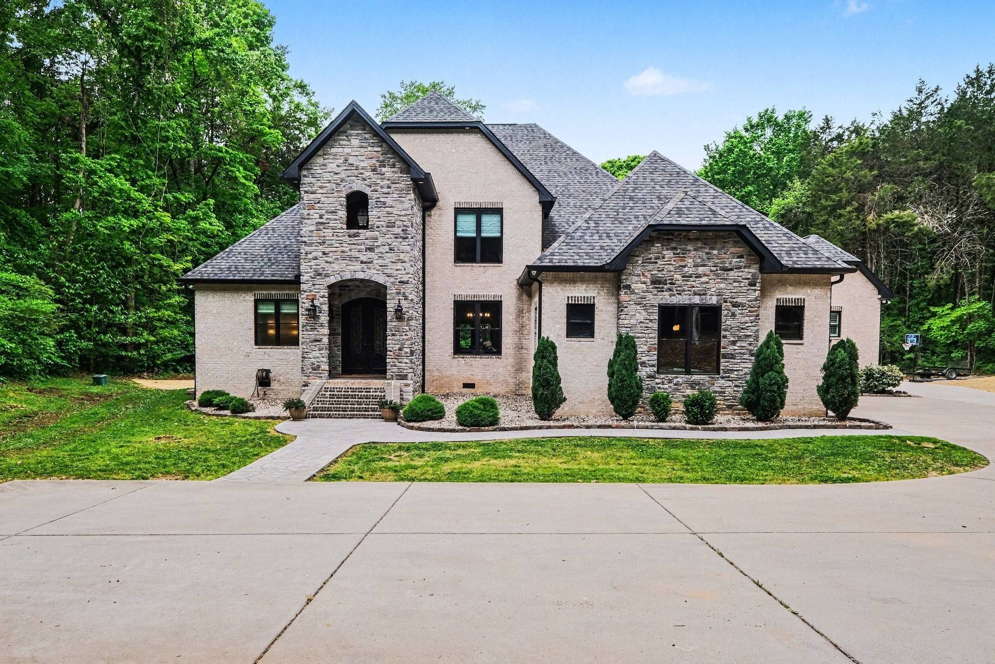 1850 Puryears Bend Rd, Hartsville, TN 37074