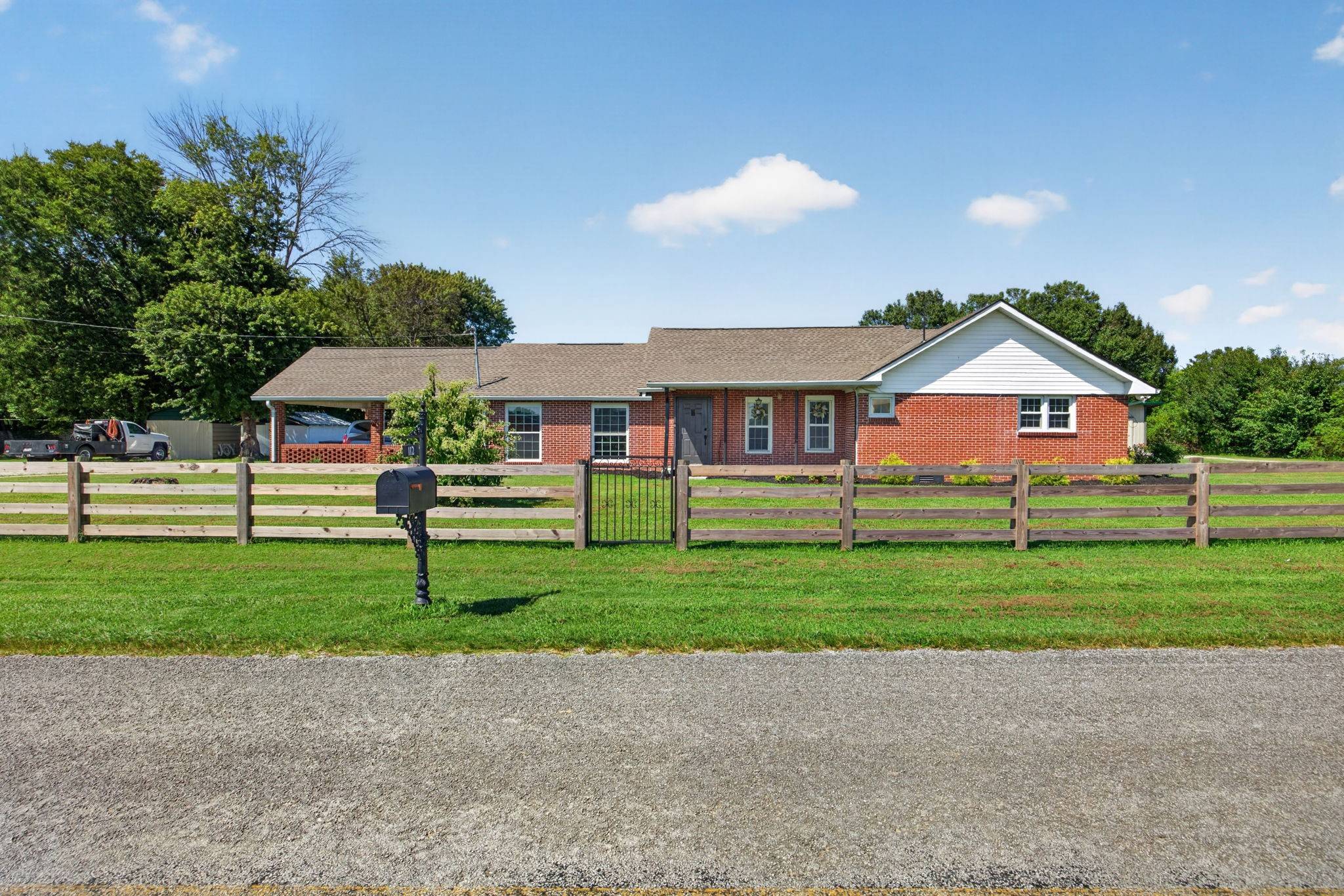 112 Goose Pond Rd, Manchester, TN 37355