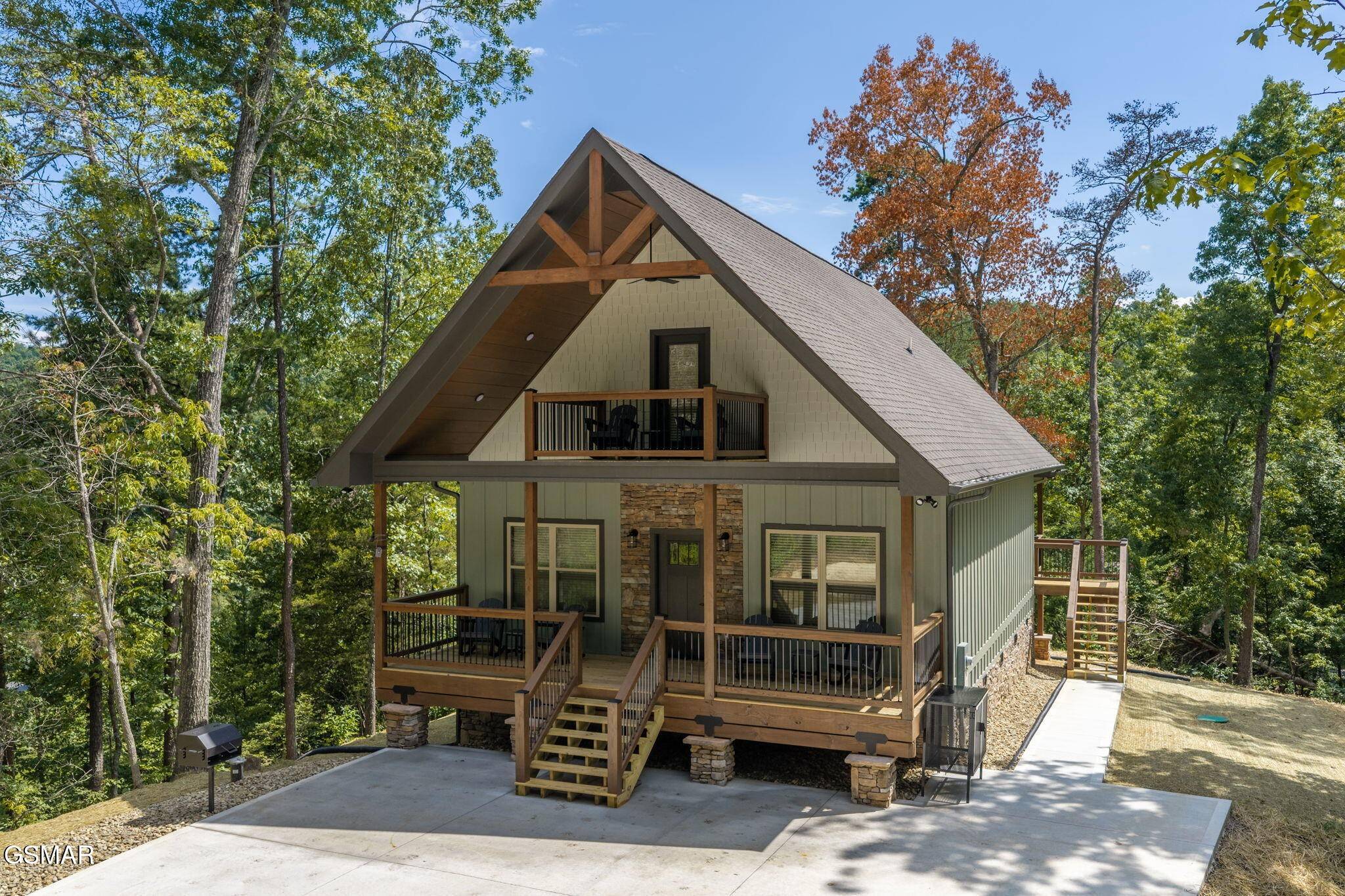 1756 Stinnett Road, Sevierville, TN 37876