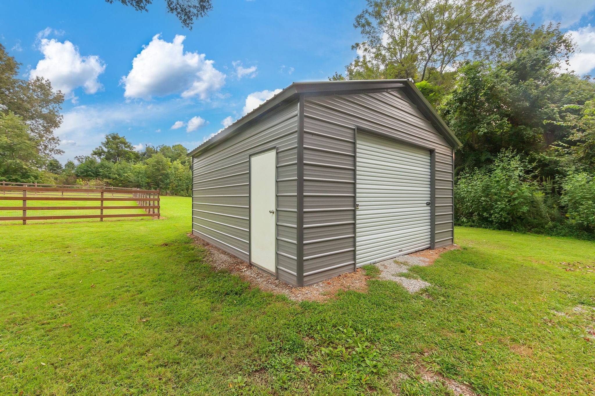 35 Vick Rd, Bradford, TN 38316