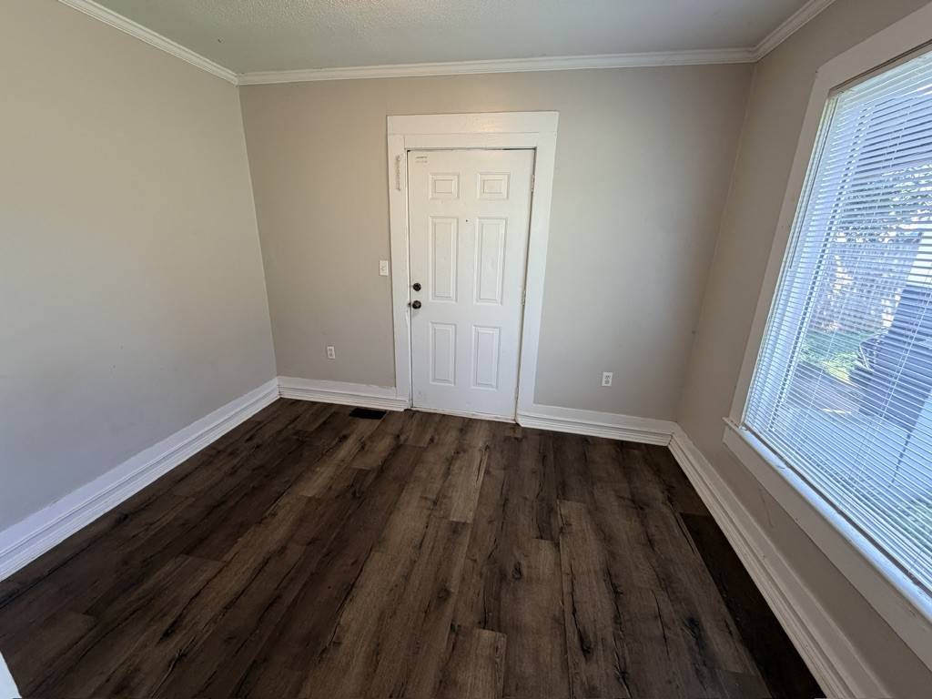 203 W Petty Ln, Winchester, TN 37398