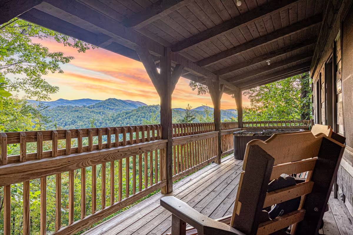 461 Sassafras Trl, Sevierville, TN 37876