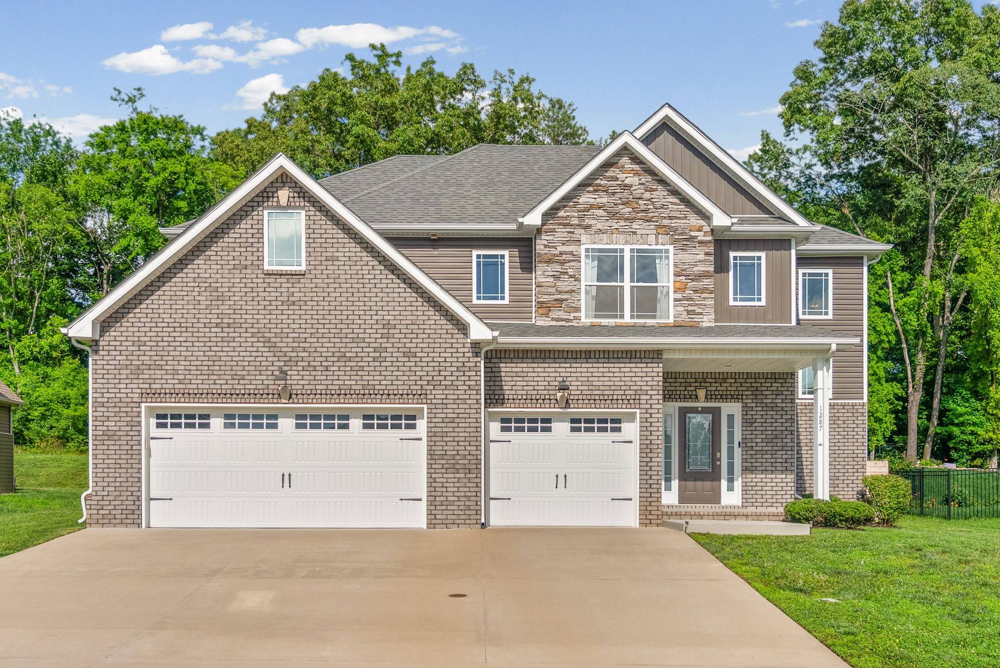 1287 Highgrove Ln, Clarksville, TN 37043
