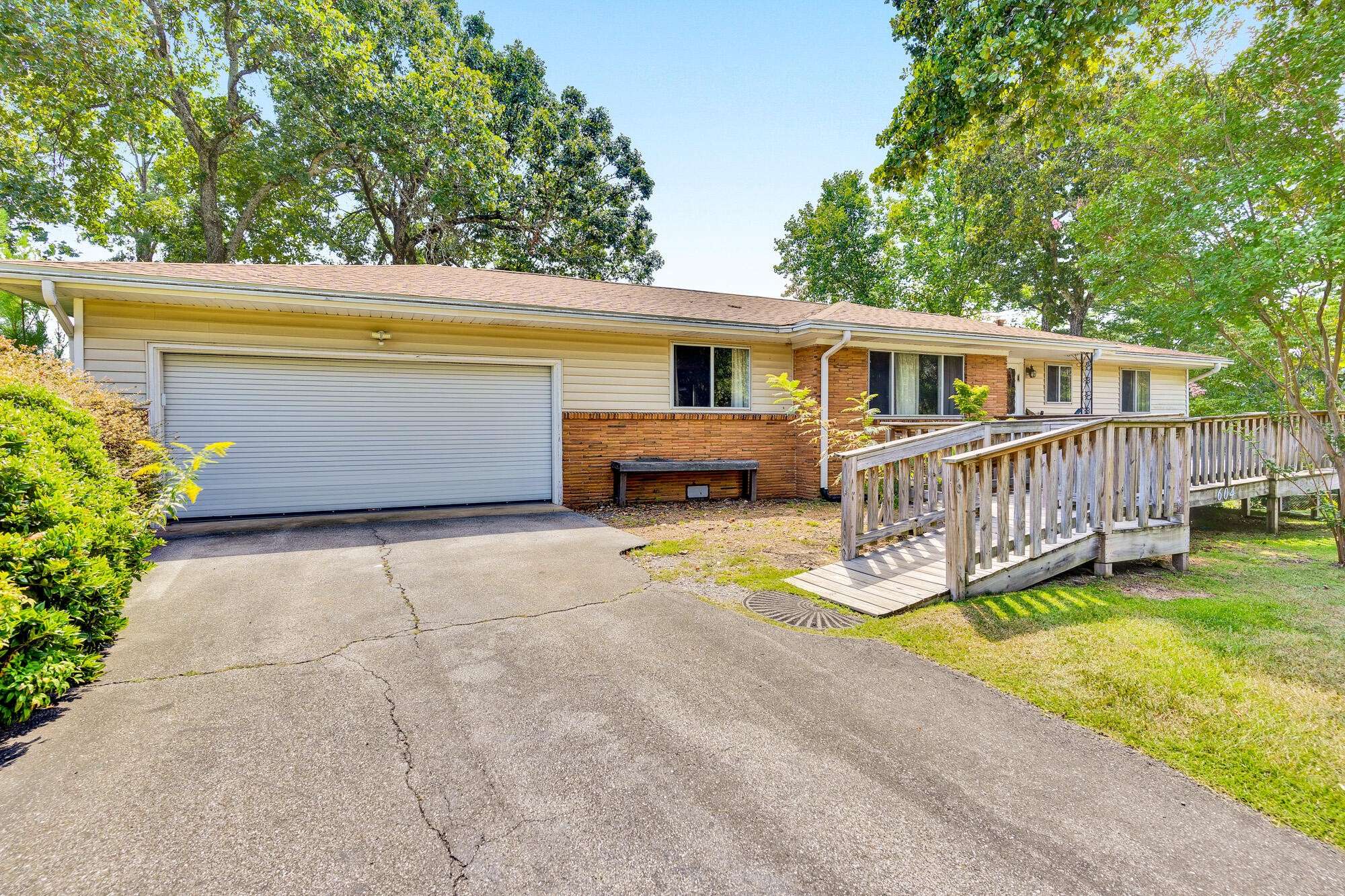 604 Highview Drive, Chattanooga, TN 37415